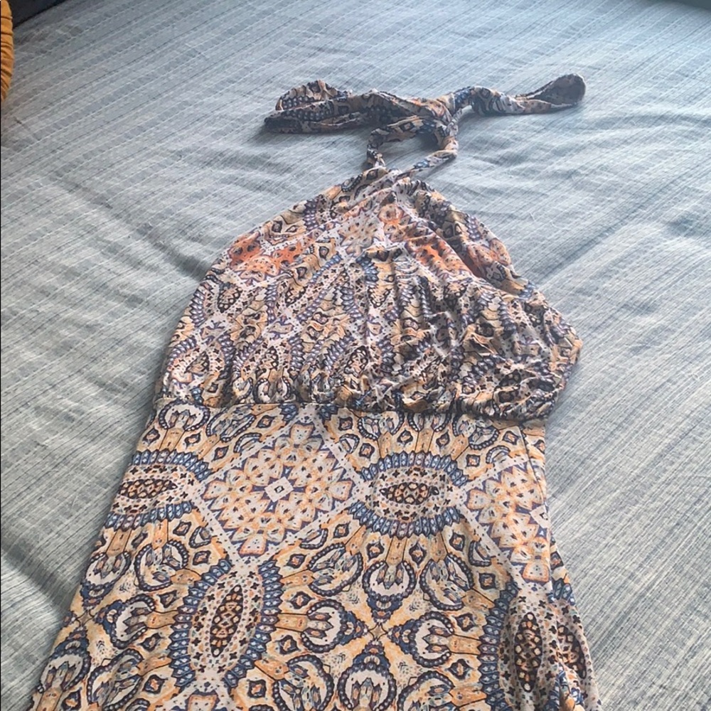 Beautiful Maxi Dress - Picture 3 of 3